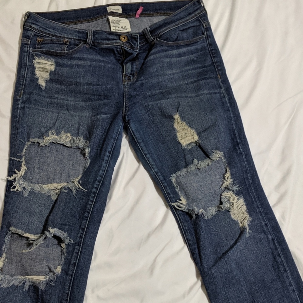 Low Rise Ripped Jeans - Picture 2 of 5